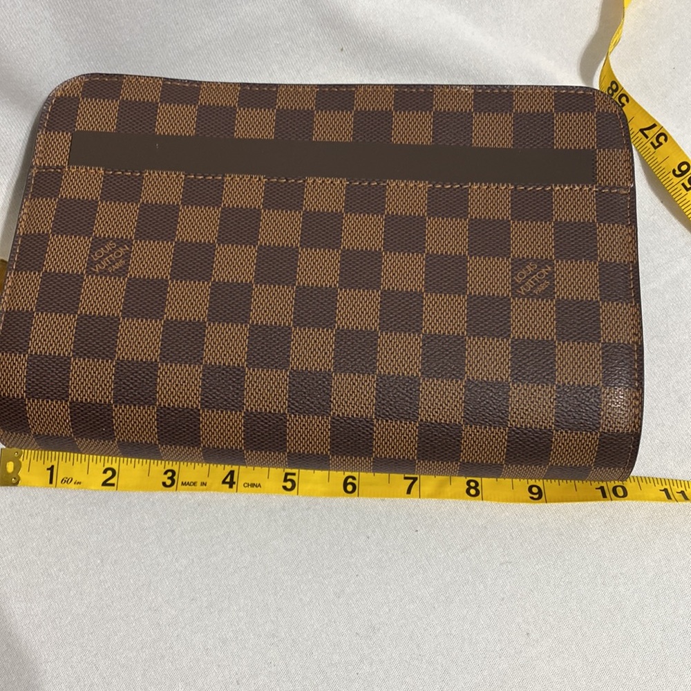 Louis Vuitton - Picture 7 of 7